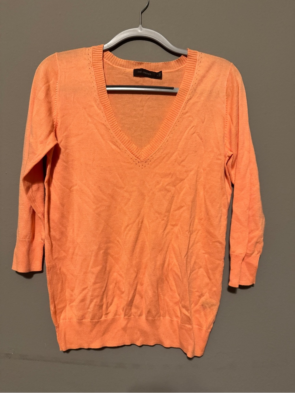 The Limited Coral V-Neck 3/4 Sleeve Sweater